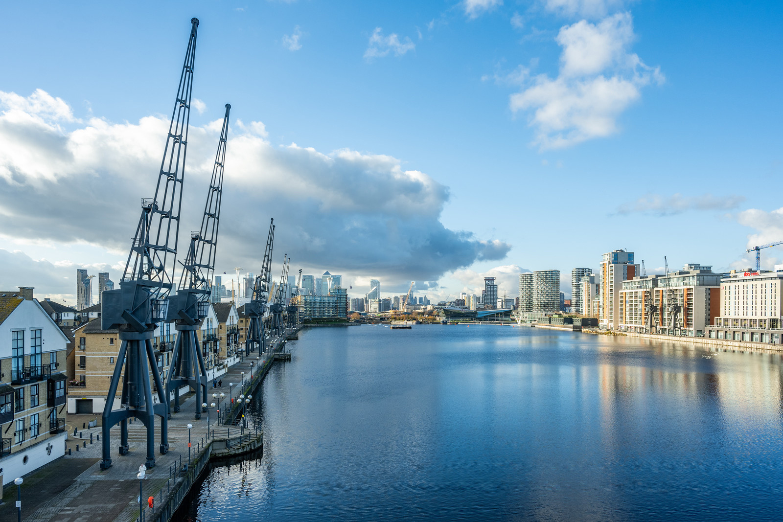 LONDON DOCKLANDS TODAY - 地図・旅行ガイド
